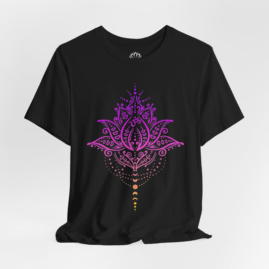 LOTUSBLUME HANDZEICHNUNG MONDPHASEN PINK • Ästhetisches T-shirt Damen & Herren • Baumwolle 🌿