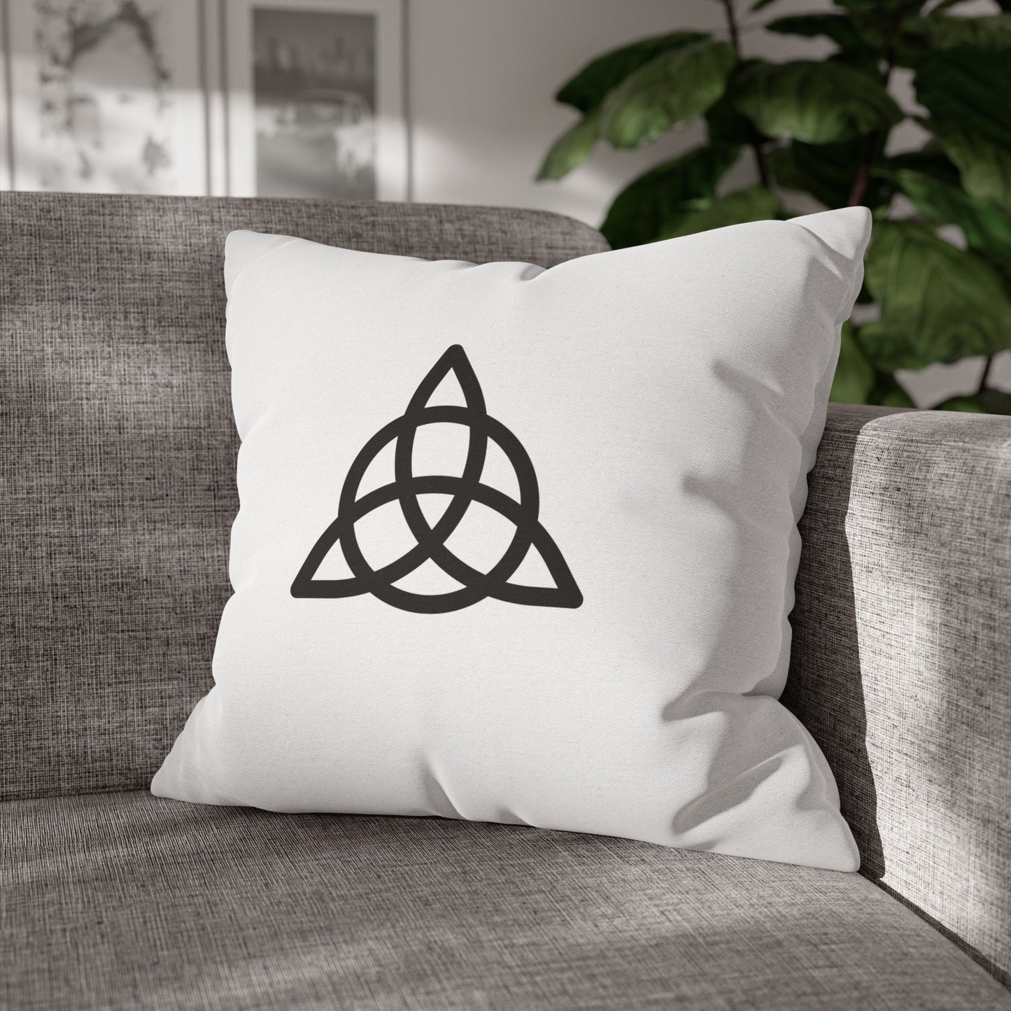 TRIQUETRA KELTISCHER KNOTEN • WIKINGER • Deko Kissenbezug Quadratisch Weiß