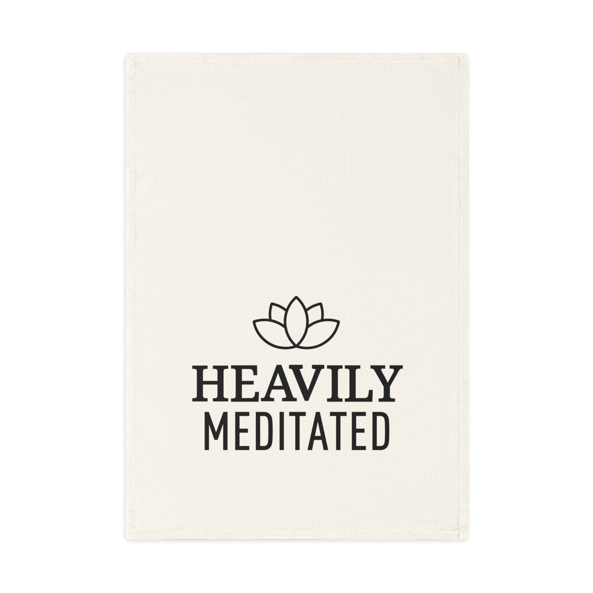 HEAVILY MEDITATED - YOGA SPRUCH MEDITATION • Achtsamkeits-Deko Küche • Baumwolltuch CremeWeiß 50x70cm • Küchentuch Einfarbig mit Design • Besonders Weicher Stoff • BIO Baumwolle - YOGA SANTA