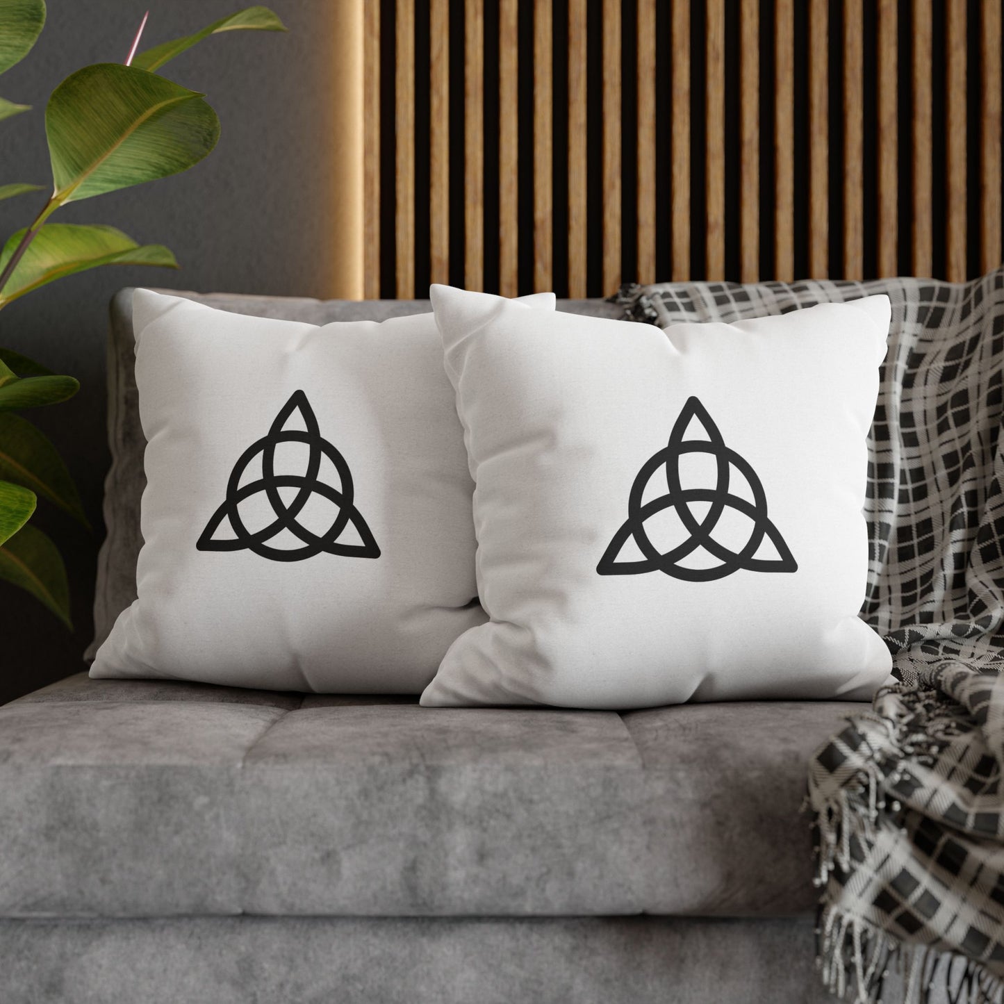 TRIQUETRA KELTISCHER KNOTEN • WIKINGER • Deko Kissenbezug Quadratisch Weiß