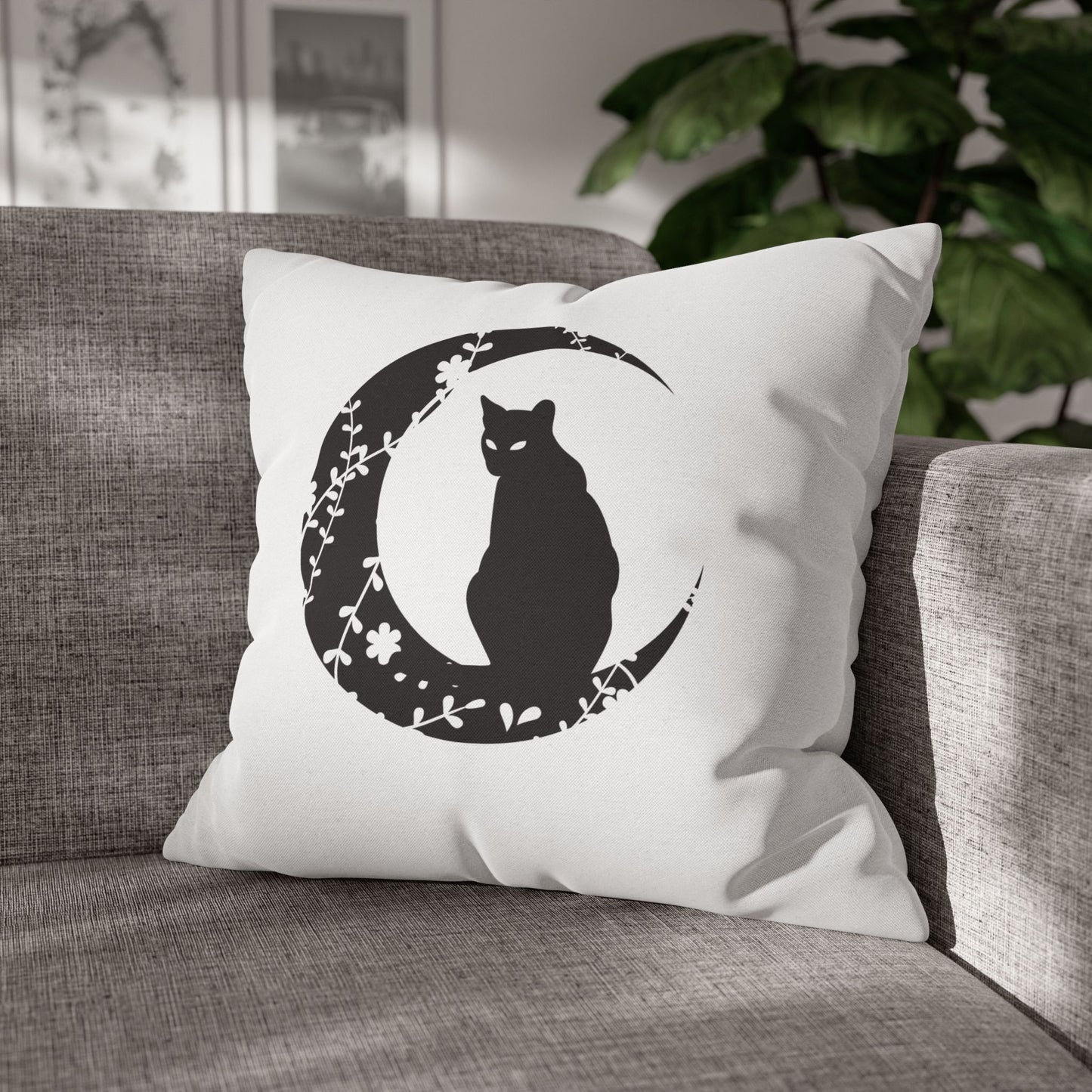 KATZE IM MOND SPIRITUELL • Deko Kissenbezug mit Reißverschluss Quadratisch Weiß