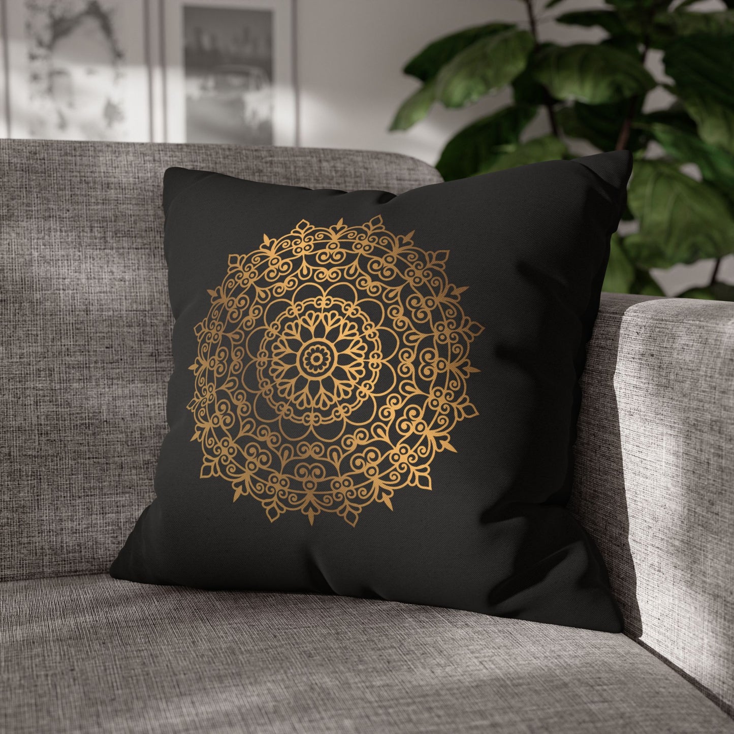 MANDALA GOLDOPTIK • Deko Kissenbezug mit Reißverschluss Quadratisch Schwarz