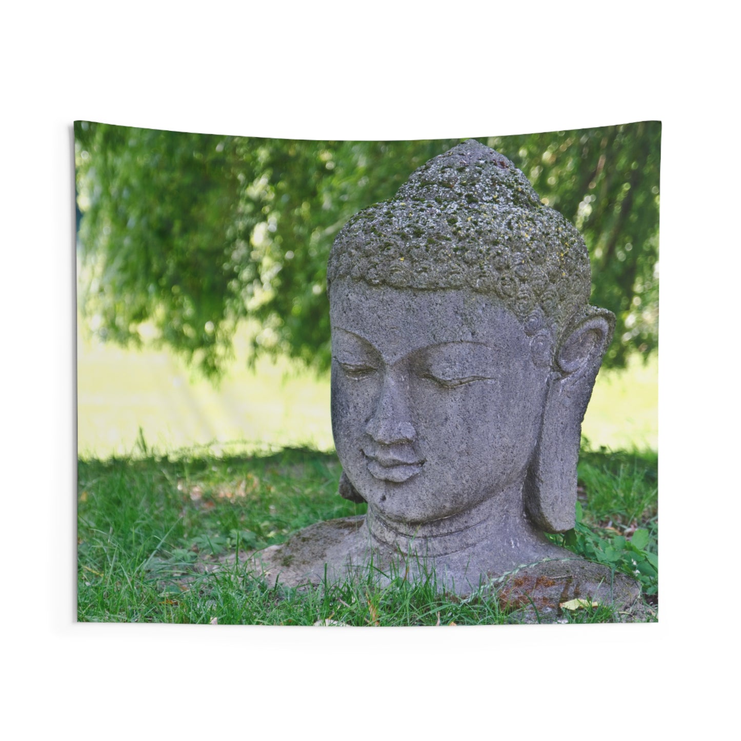 BUDDHAFIGUR IN NATUR GRÜNE PFLANZENBLÄTTER • Wandtuch • Wandttepich • Wanddekor in v. Größen bis XXL