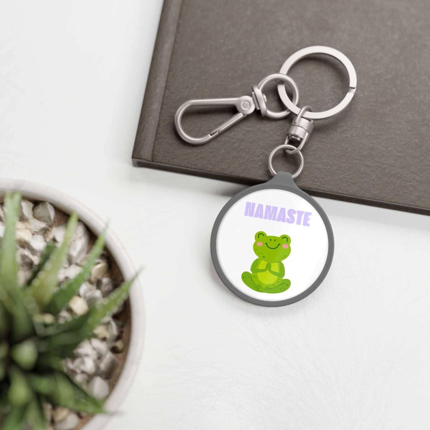 NAMASTE FROSCH NIEDLICH SÜß TIERYOGA • Edler Luxus Schlüsselanhänger mit Karabiner für Frauen & Männer
