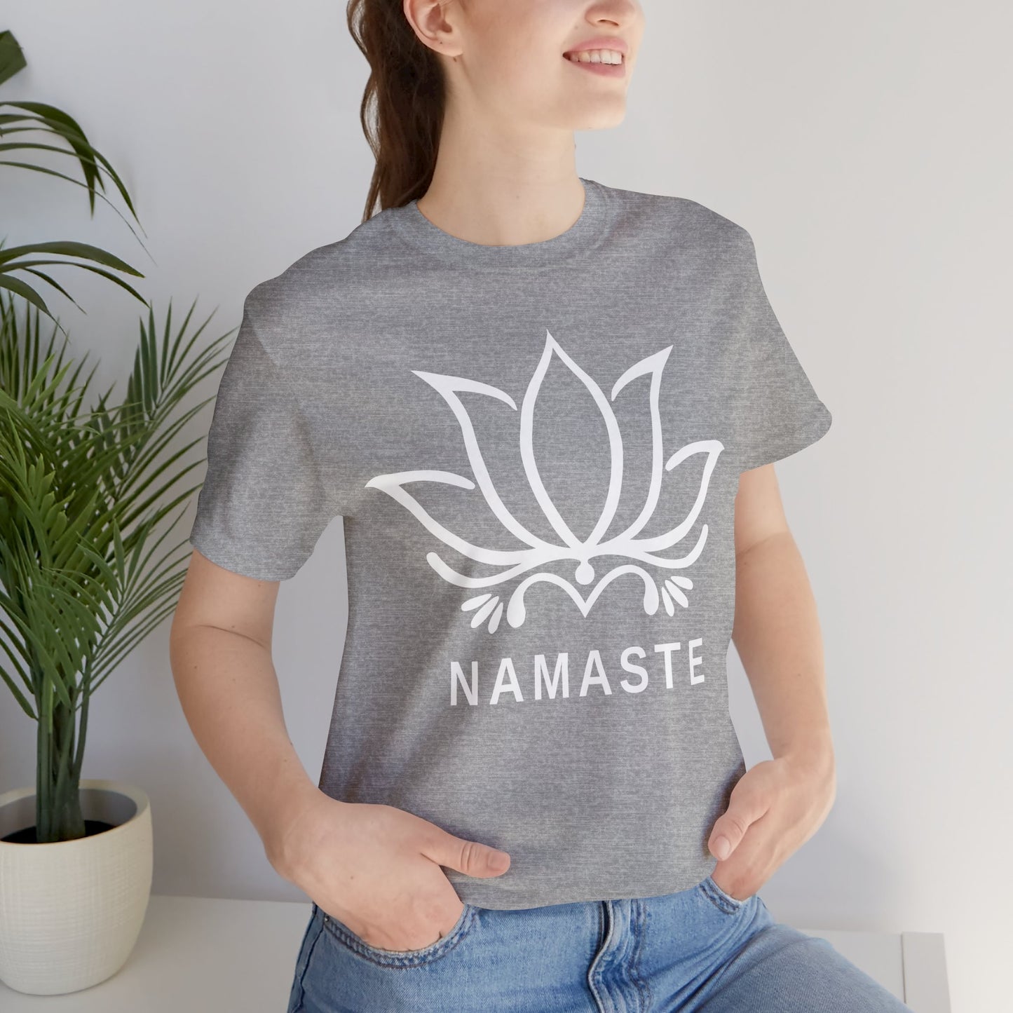 NAMASTE LOTUSBLUME PRINT • MINIMALISTISCHE BLUMENZEICHNUNG • Yoga Buddhismus Hinduismus Sanskrit T-shirt Damen & Herren • Baumwolle 🌿