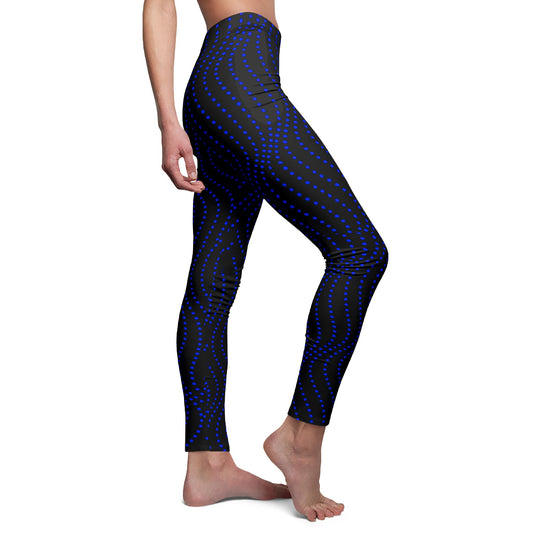 BLAUE PUNKTE AUF SCHWARZER LEGGINGS • Beste Leggins für Sport & Freizeit