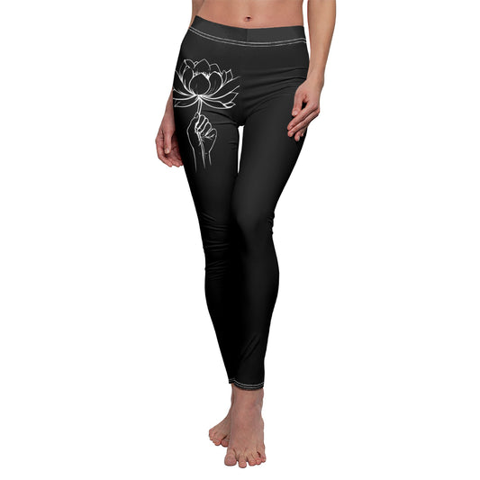 HAND MIT LOTUSBLÜTE LOTUSBLUMEN Zeichnung Blumenprint Blumenmotiv • Damen Leggins Schwarz • Beste Leggings für Sport & Freizeit