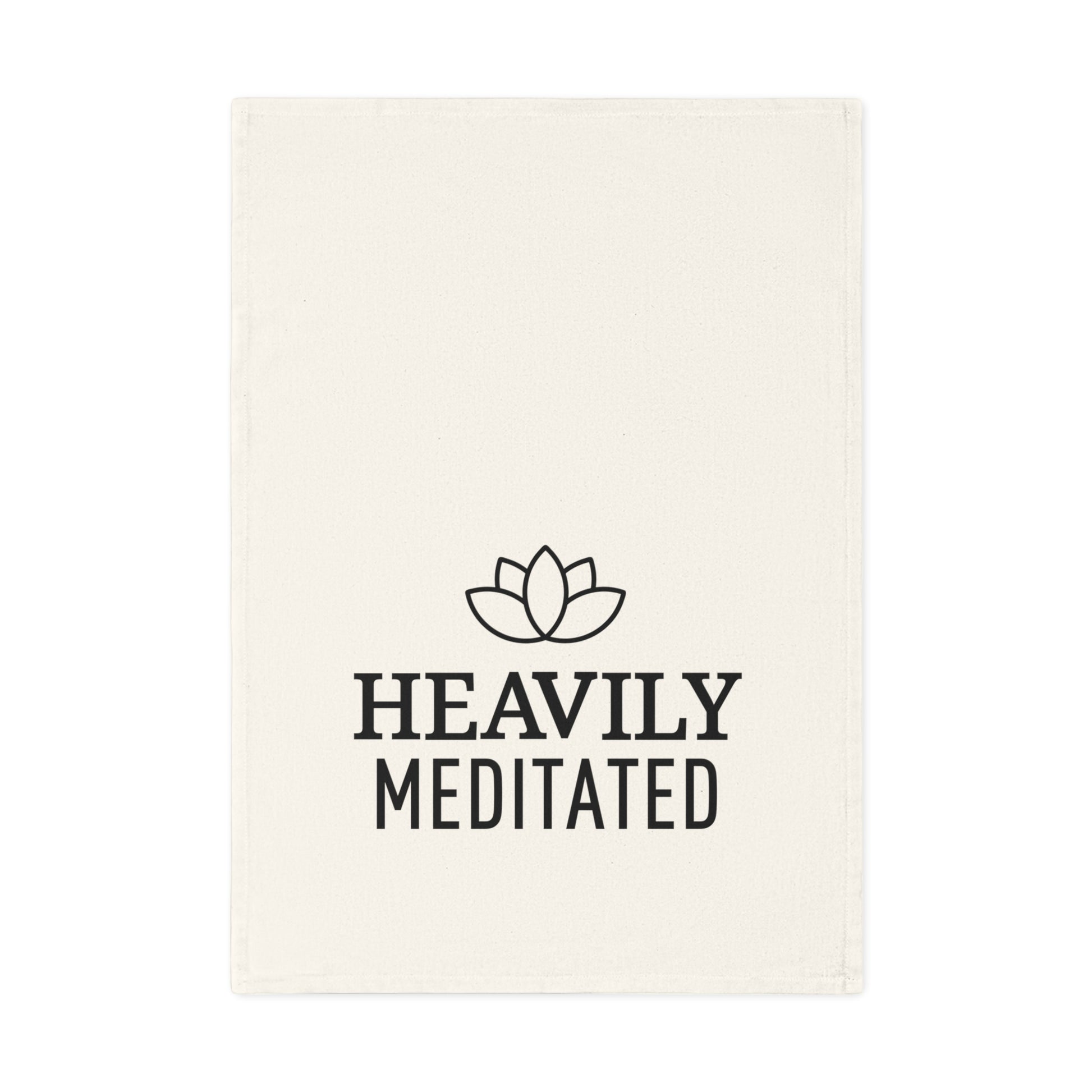 HEAVILY MEDITATED - YOGA SPRUCH MEDITATION • Achtsamkeits-Deko Küche • Baumwolltuch CremeWeiß 50x70cm • Küchentuch Einfarbig mit Design • Besonders Weicher Stoff • BIO Baumwolle - YOGA SANTA
