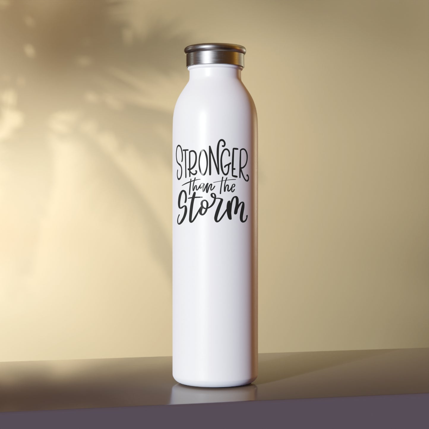 STRONGER THAN THE STORM • Motivationsspruch •Edelstahl Thermosflasche SLIM • 600 ml