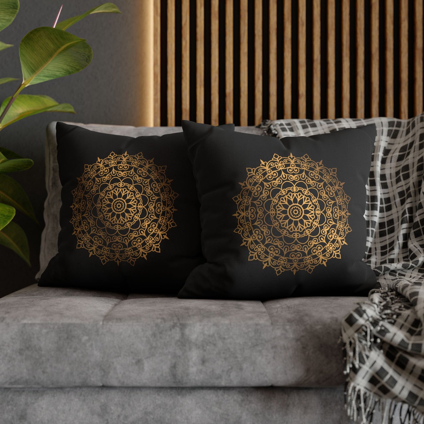 MANDALA GOLDOPTIK • Deko Kissenbezug mit Reißverschluss Quadratisch Schwarz