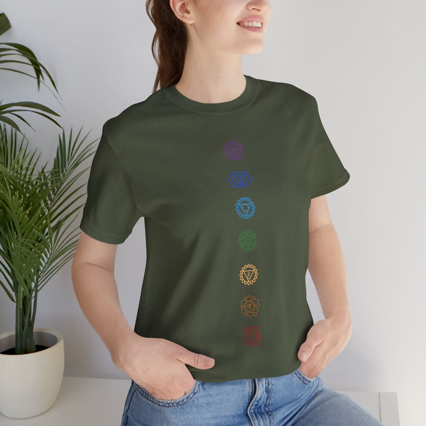 7 CHAKA SYMBOLE IN FLORALEN MUSTERN IN REGENBOGENFARBEN • Yoga Meditations T-shirt Damen & Herren • Baumwolle 🌿