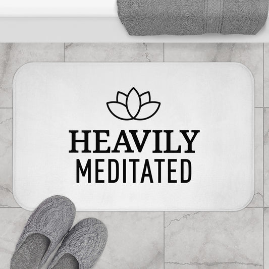 HEAVILY MEDITATED • YOGA MOTIV Badvorleger Weiß / Fussmatte / Badteppich EXTRA Weich • 53 x 86 cm - YOGA SANTA